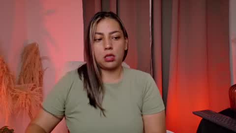Snapshot of zara_nova chatting on July 13, 2:53 pm Zara Nova online show from July 13, 2:53 pm