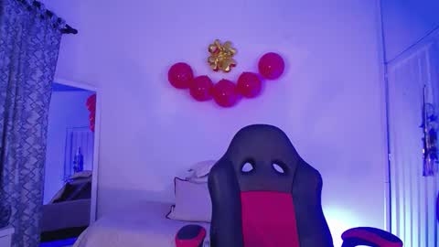 Zara online show from February 14, 3:36 am