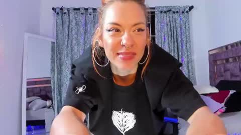 Snapshot of zaracollinx chatting on July 30, 8:57 am Zara online show from July 30, 8:57 am