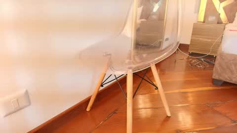 Zarah Andrews online show from October 15, 12:05 pm