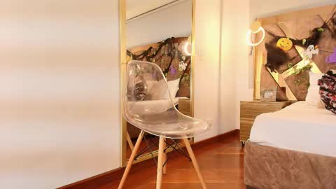 Zarah Andrews online show from October 16, 12:06 pm