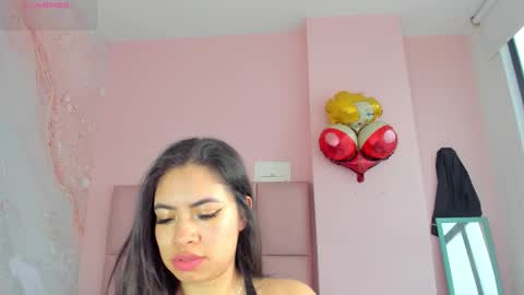 Snapshot of zarah_torres chatting on October 31, 2:51 pm Zarah online show from October 31, 2:51 pm