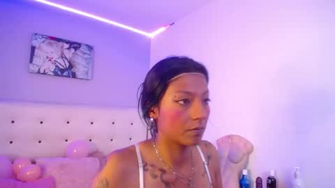 Snapshot of zarahbennet chatting on May 15, 6:04 pm Zarah online show from May 15, 6:04 pm