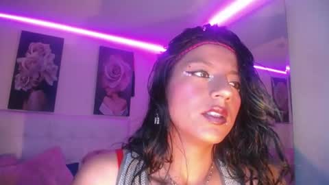 Snapshot of zarahbennet chatting on June 10, 2:38 pm Zarah online show from June 10, 2:38 pm