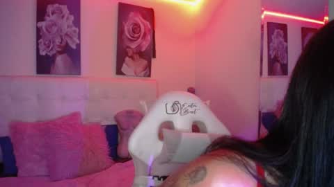 Snapshot of zarahbennet chatting on June 13, 1:31 pm Zarah online show from June 13, 1:31 pm