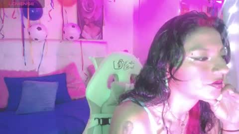 Snapshot of zarahbennet chatting on July 3, 2:56 pm Zarah online show from July 3, 2:56 pm
