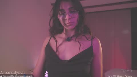 Snapshot of zarahlynch chatting on October 27, 1:42 am Miss Lynch Next show 2911 online show from October 27, 1:42 am