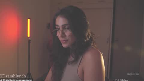 Snapshot of zarahlynch chatting on December 16, 12:37 am Miss Lynch Next show 2911 online show from December 16, 12:37 am