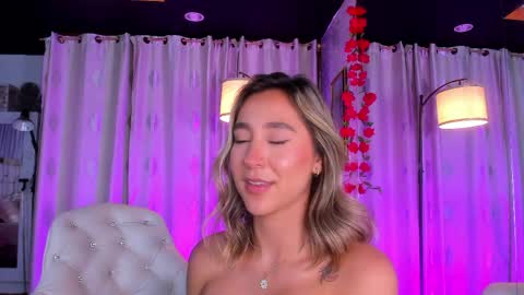 Snapshot of zarajener chatting on May 15, 11:01 pm online show from May 15, 11:01 pm