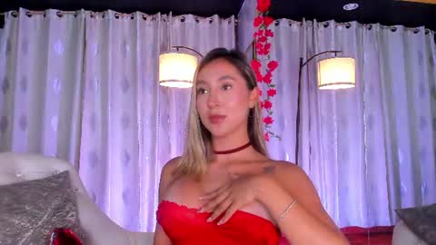 Snapshot of zarajener chatting on June 9, 11:49 pm online show from June 9, 11:49 pm