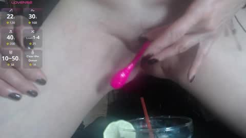 Snapshot of zaranoor_777 chatting on May 7, 3:28 pm zaranoor_777 online show from May 7, 3:28 pm