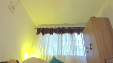   online show from March 6, 9:22 pm