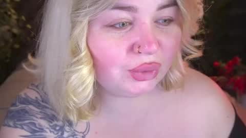 Lola online show from April 29, 8:26 pm