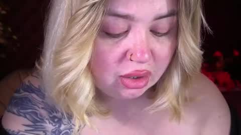 Lola online show from April 30, 8:57 pm