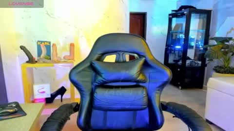 Snapshot of zarath_tf chatting on June 6, 3:33 am Zarath online show from June 6, 3:33 am