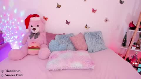 Snapshot of zaratorres_ chatting on January 8, 2:35 pm Zara online show from January 8, 2:35 pm