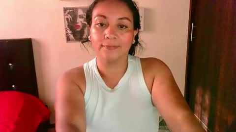 Snapshot of zaray_45bella chatting on October 7, 9:34 pm zaray online show from October 7, 9:34 pm