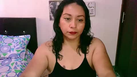 Snapshot of zaray_45bella chatting on November 1, 10:01 pm zaray online show from November 1, 10:01 pm