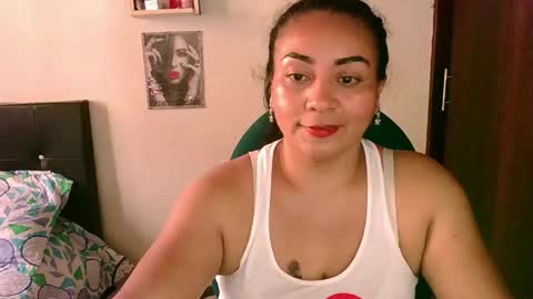 Snapshot of zaray_45bella chatting on May 5, 9:34 pm zaray online show from May 5, 9:34 pm