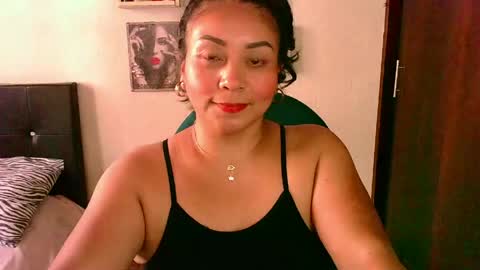Snapshot of zaray_45bella chatting on May 9, 9:31 pm zaray online show from May 9, 9:31 pm