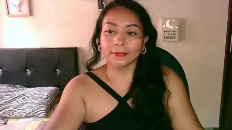Snapshot of zaray_45bella chatting on May 23, 9:30 pm zaray online show from May 23, 9:30 pm