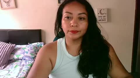 Snapshot of zaray_45bella chatting on June 8, 8:09 pm zaray online show from June 8, 8:09 pm