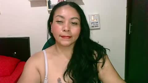 Snapshot of zaray_45bella chatting on June 20, 12:58 am zaray online show from June 20, 12:58 am