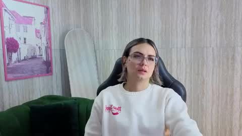 Isabella online show from May 1, 12:43 pm