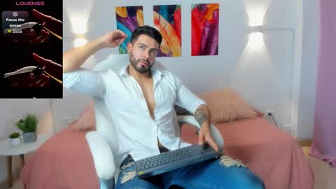 Snapshot of zarekfox chatting on October 11, 2:37 pm Zarek online show from October 11, 2:37 pm