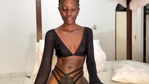 zaria_amara online show from June 2, 6:43 pm