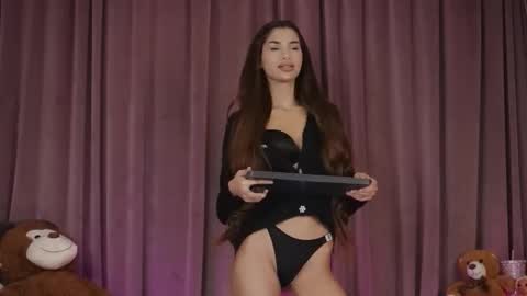 zariaavera online show from March 14, 8:58 pm