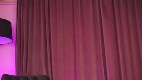 Snapshot of zariaavera chatting on May 8, 5:13 am zariaavera online show from May 8, 5:13 am