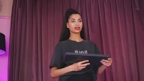 Snapshot of zariaavera chatting on May 11, 5:46 am zariaavera online show from May 11, 5:46 am