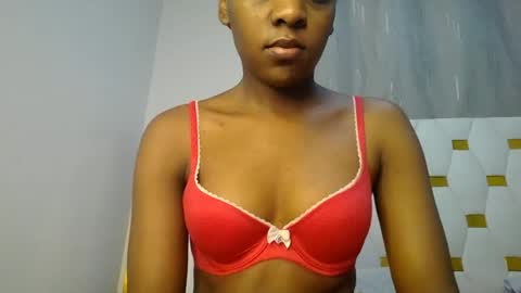 zariah online show from June 15, 9:06 pm