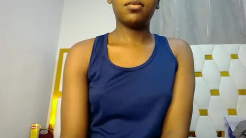 Snapshot of zariah011 chatting on June 24, 9:25 pm zariah online show from June 24, 9:25 pm