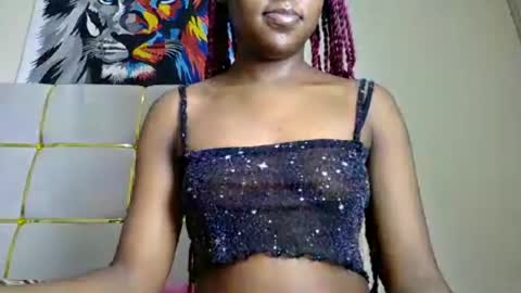 Snapshot of zariah011 chatting on July 7, 7:18 pm zariah online show from July 7, 7:18 pm