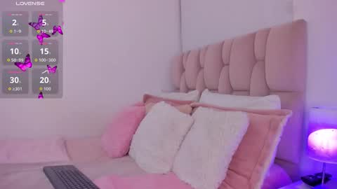 Zariana online show from February 5, 12:04 am