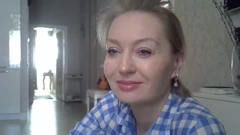 Zarina Swift online show from April 27, 4:43 am