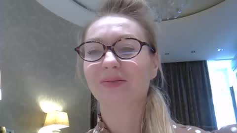 Zarina Swift online show from May 15, 4:41 am