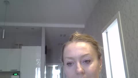 Zarina Swift online show from May 19, 4:19 am
