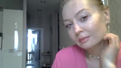 Zarina Swift online show from June 2, 6:59 am