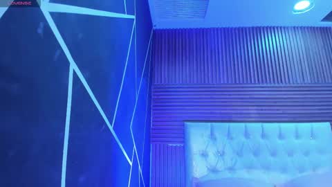 Zarina Waynne online show from March 17, 1:03 pm