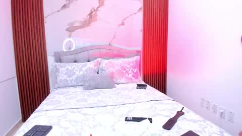 Snapshot of zashabaker chatting on November 2, 2:30 pm Zasha B online show from November 2, 2:30 pm