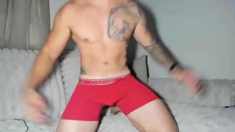 Snapshot of zaylanez chatting on December 3, 6:17 pm Zay lanez online show from December 3, 6:17 pm