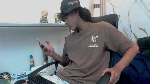 Zayn online show from April 21, 1:42 am