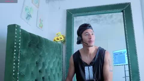 Snapshot of zaynmoretti chatting on July 11, 2:31 pm zaynmoretti online show from July 11, 2:31 pm