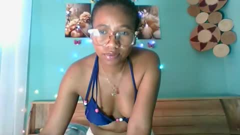 Snapshot of zedidia chatting on May 3, 9:26 am zedidia online show from May 3, 9:26 am