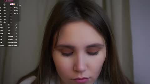 Snapshot of zeldaes chatting on December 3, 1:02 am Emilia online show from December 3, 1:02 am