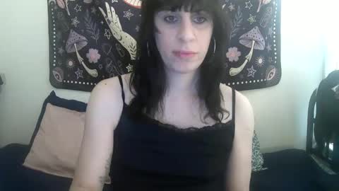 Snapshot of zeldasroom chatting on January 19, 7:58 pm Zelda online show from January 19, 7:58 pm