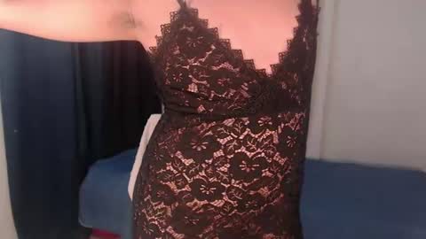 zemi_max online show from June 14, 6:04 am